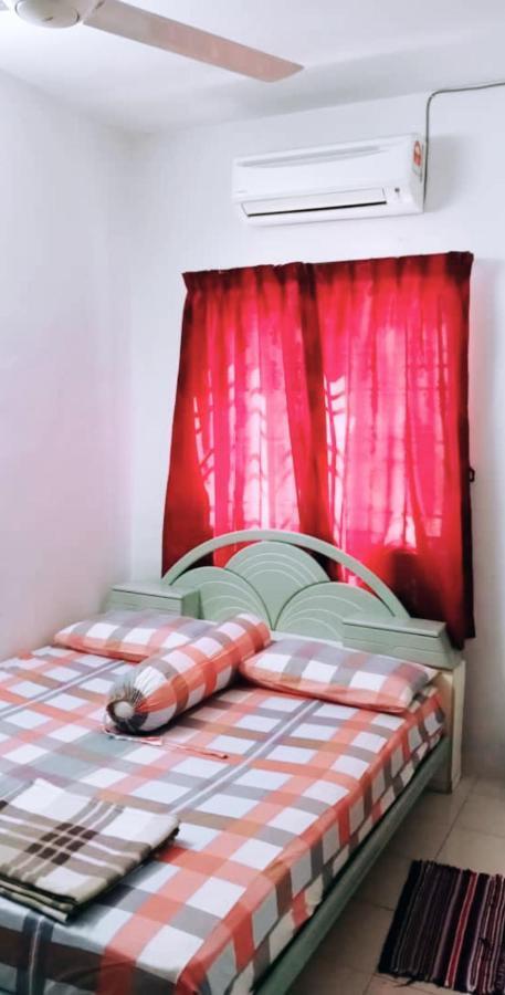 Homestay Mama Razzin Kuala Kangsar Bagian luar foto